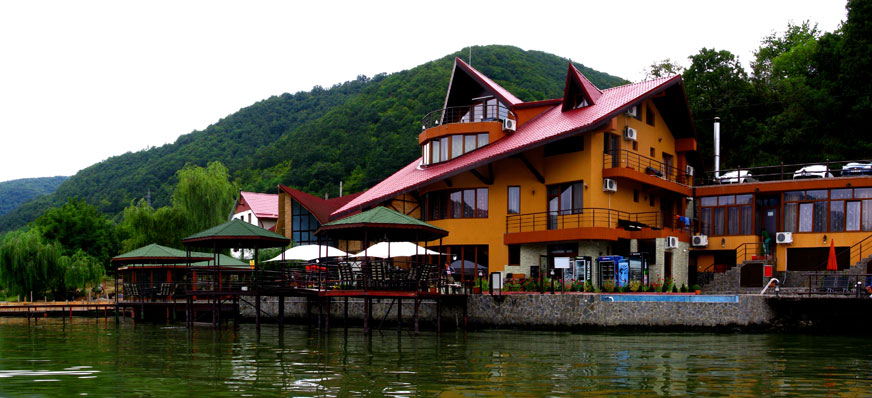 PENSIUNEA-MELBA-DUBOVA-ROMANIA-AIR-TOUR-TRAVEL-1