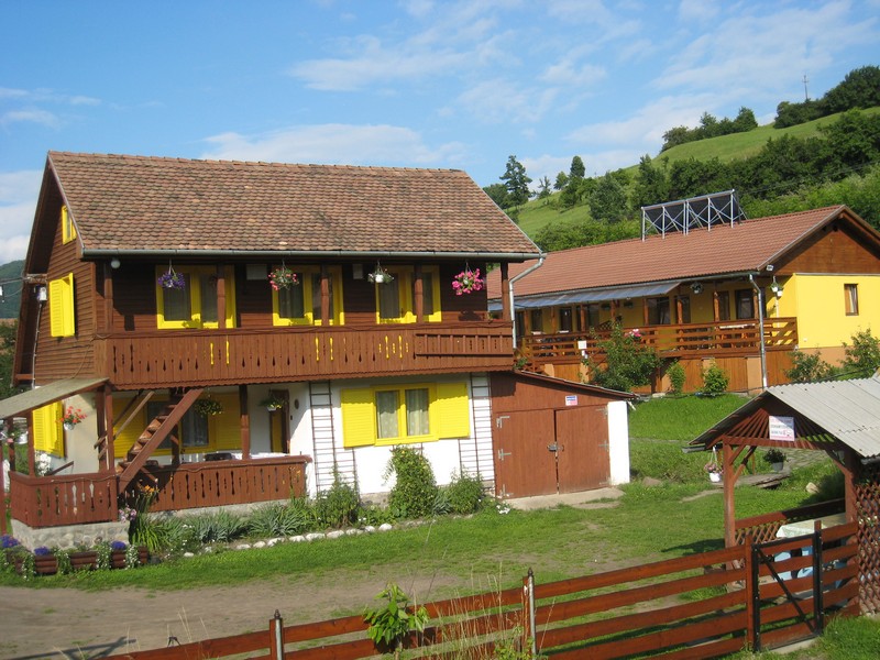 PENSIUNEA-NAPRAFORGO-PRAID-ROMANIA-AIR-TOUR-TRAVEL-1