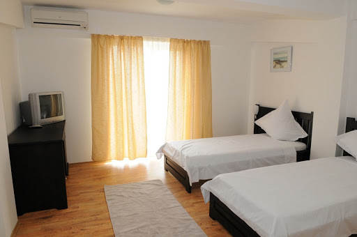 PENSIUNEA-PERLA-SULINA-ROMANIA-AIR-TOUR-TRAVEL-3