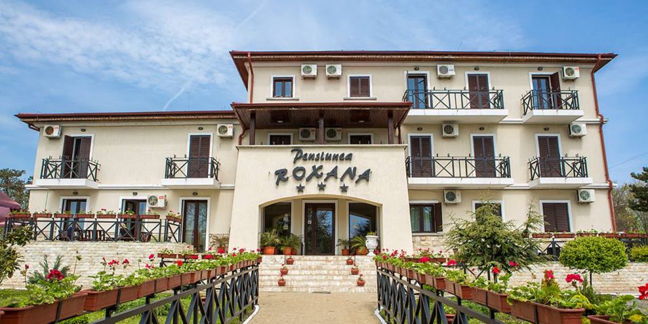 PENSIUNEA-ROXANA-EFORIE-NORD-ROMANIA-AIR-TOUR-TRAVEL-1