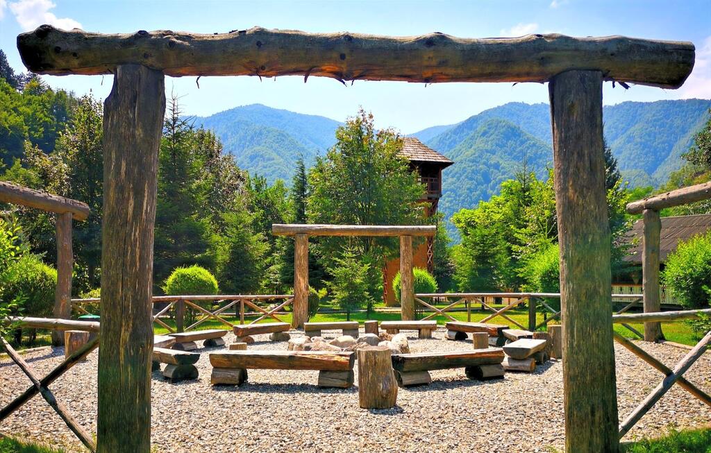 PENSIUNEA-SAT-VACANTA-FRATII-JDERI-BREZOI-ROMANIA-AIR-TOUR-TRAVEL-7