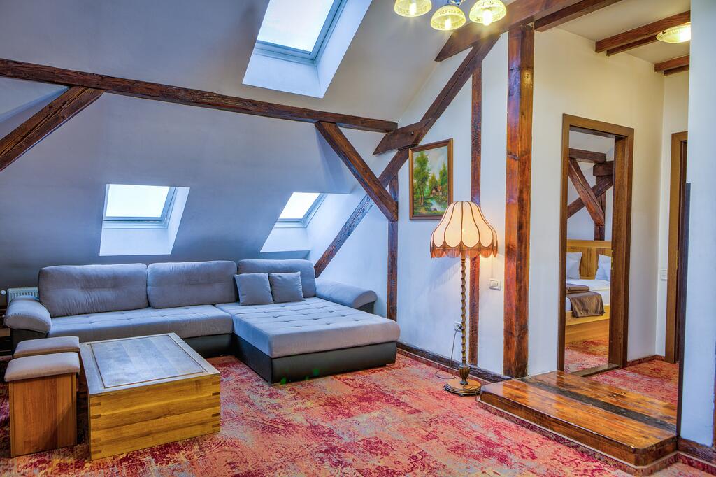 RESIDENCE-AMBIENT-BRASOV-ROMANIA-AIR-TOUR-TRAVEL-6