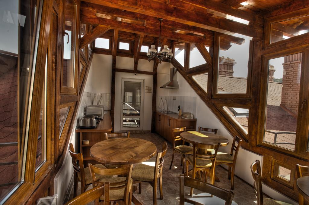 RESIDENCE-AMBIENT-BRASOV-ROMANIA-AIR-TOUR-TRAVEL-7