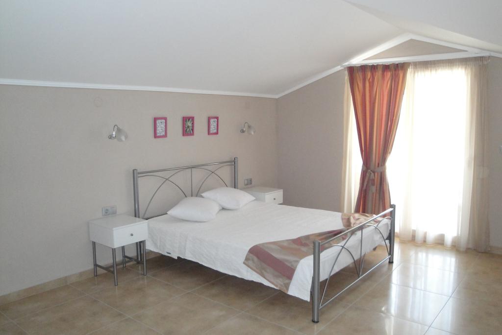 STUDIOS-AMARYLLIS-HALKIDIKI-GRECIA-AIR-TOUR-TRAVEL-2