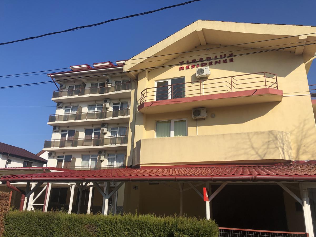 TIBERIUS-RESIDENCE-COSTINESTI-ROMANIA-AIR-TOUR-TRAVEL-1