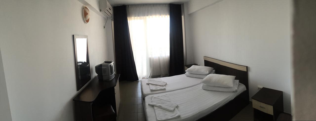 TIBERIUS-RESIDENCE-COSTINESTI-ROMANIA-AIR-TOUR-TRAVEL-3
