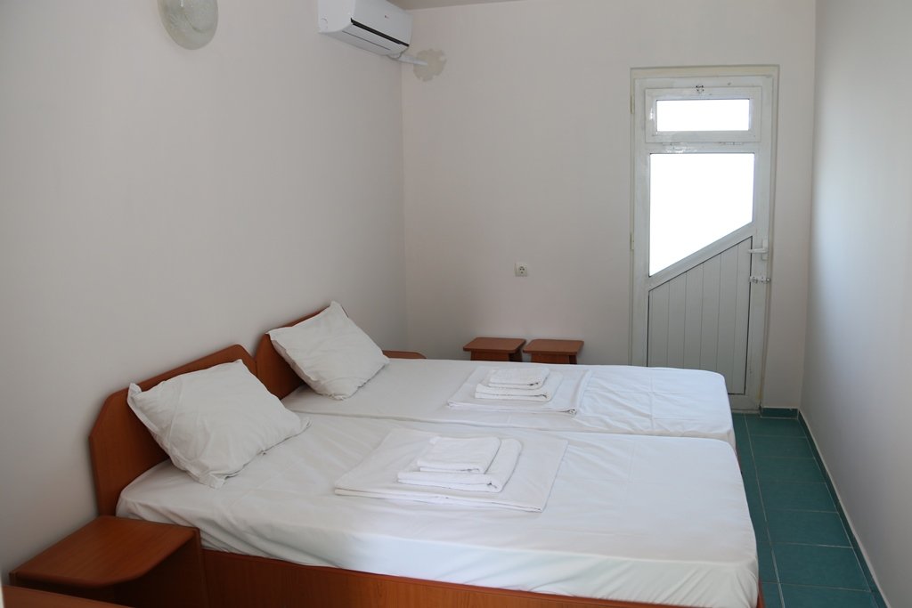 VILA-ALBATROS-COSTINESTI-ROMANIA-AIR-TOUR-TRAVEL-2