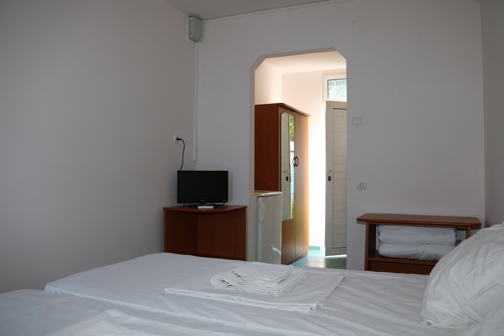 VILA-ALBATROS-COSTINESTI-ROMANIA-AIR-TOUR-TRAVEL-3