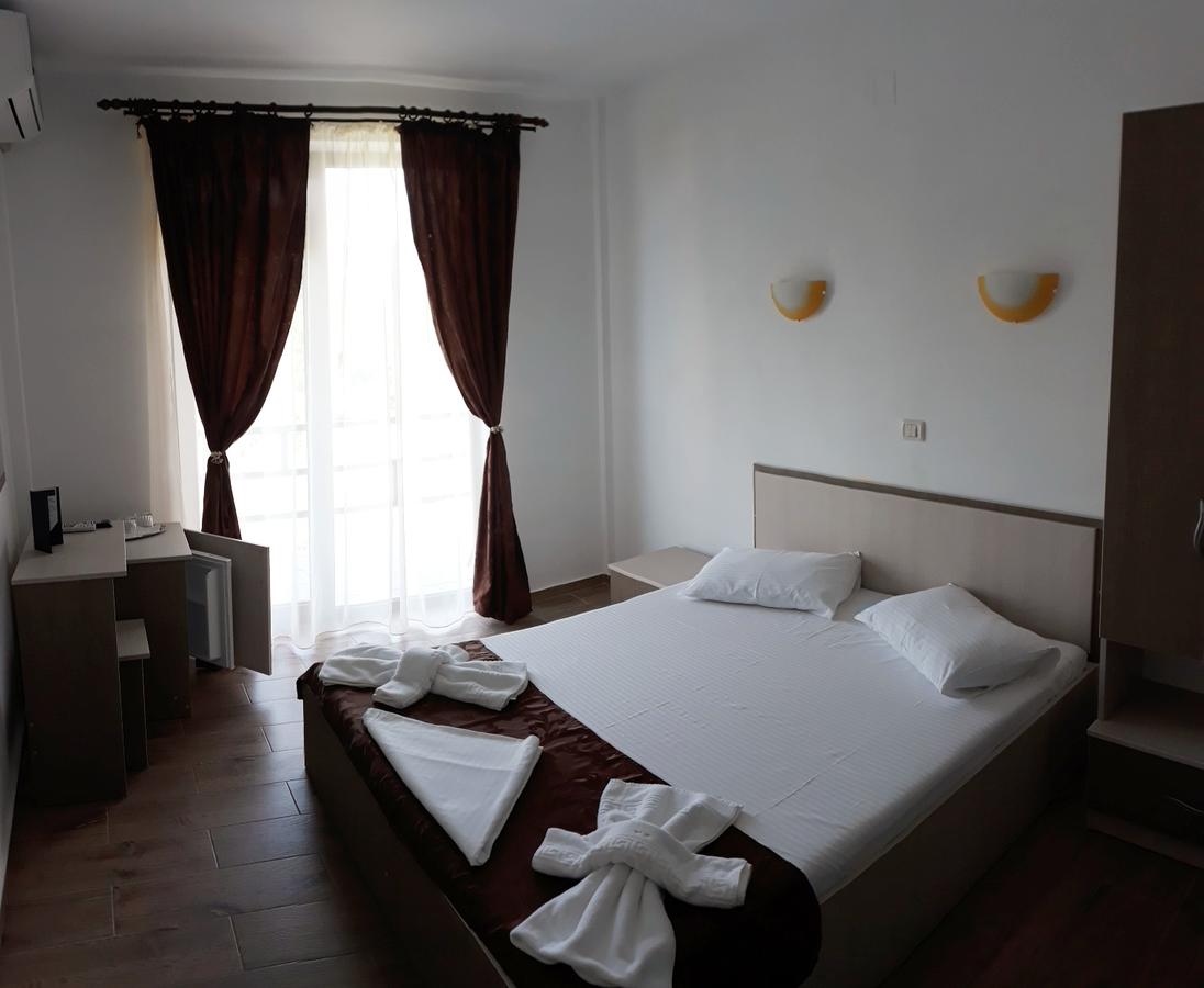 VILA-BLISS-COSTINESTI-ROMANIA-AIR-TOUR-TRAVEL-4