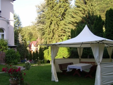 VILA-CLUB-CASTEL-MONEASA-ROMANIA-AIR-TOUR-TRAVEL-3
