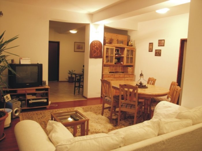 VILA-COLONIAL-EFORIE-NORD-ROMANIA-AIR-TOUR-TRAVEL-5