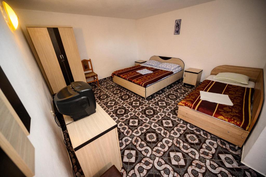 VILA-DORA-COSTINESTI-ROMANIA-AIR-TOUR-TARVEL-4