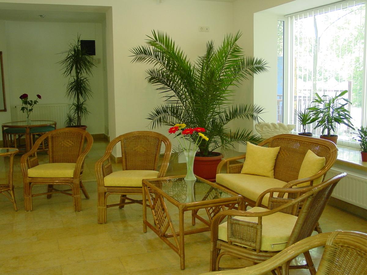 HOTEL-GLORIA-EFORIE-SUD-ROMANIA-AIR-TOUR-TRAVEL-3