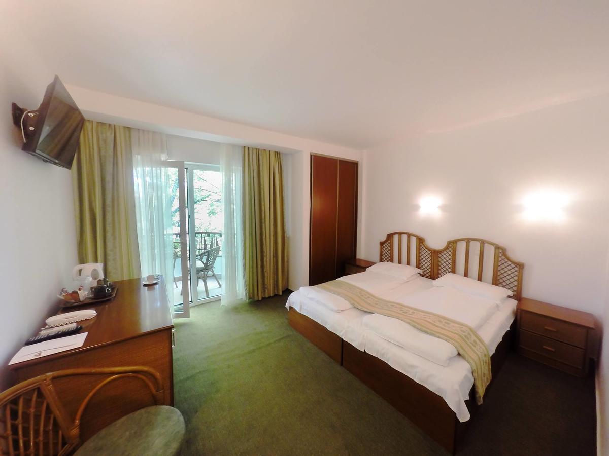 HOTEL-GLORIA-EFORIE-SUD-ROMANIA-AIR-TOUR-TRAVEL-4