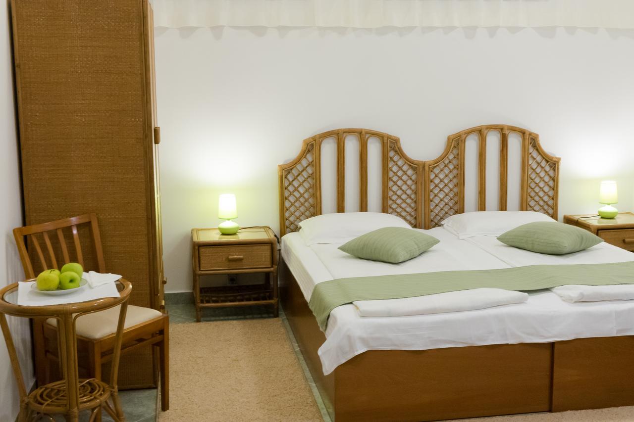 HOTEL-GLORIA-EFORIE-SUD-ROMANIA-AIR-TOUR-TRAVEL-6