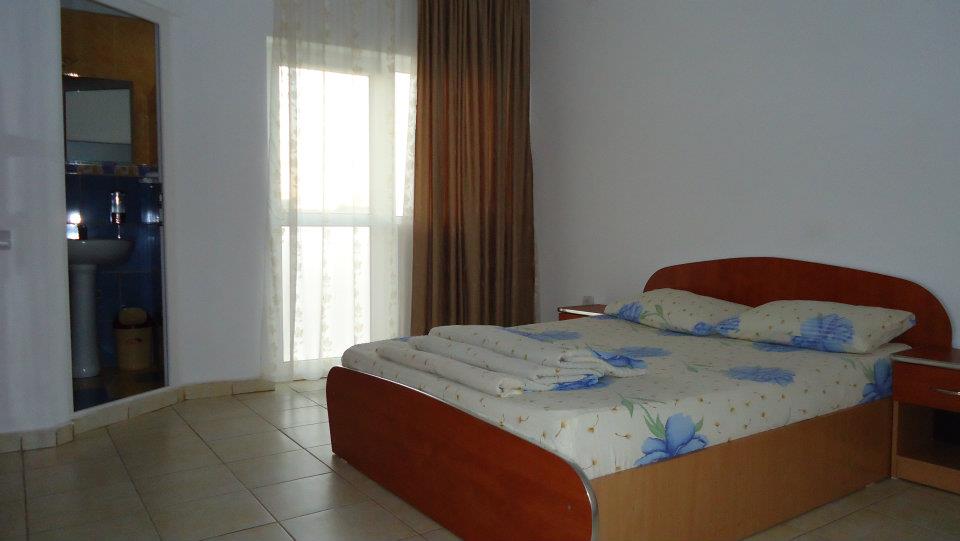VILA-HARIS-COSTINESTI-ROMANIA-AIR-TOUR-TRAVEL-4