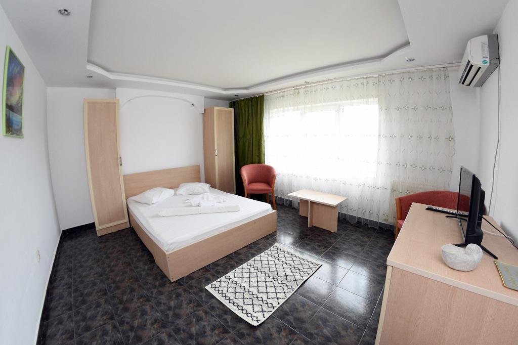 VILA-JASP-EFORIE-NORD-ROMANIA-AIR-TOUR-TRAVEL-4