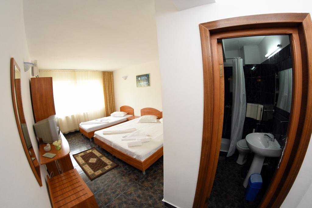 VILA-JASP-EFORIE-NORD-ROMANIA-AIR-TOUR-TRAVEL-5