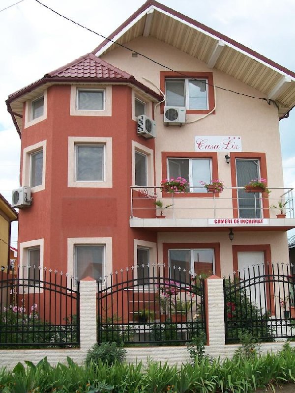 VILA-LIZ-EFORIE-NORD-ROMANIA-AIR-TOUR-TRAVEL-1