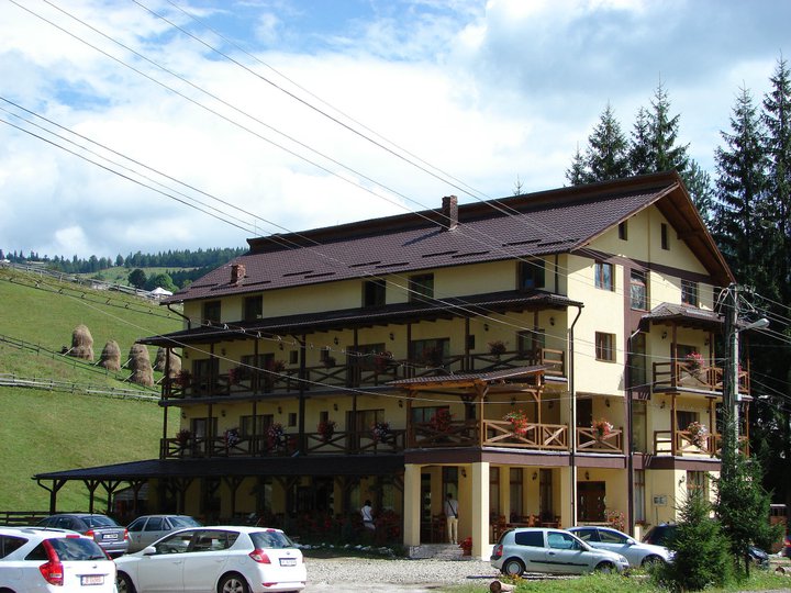 VILA-SARRA-VANK