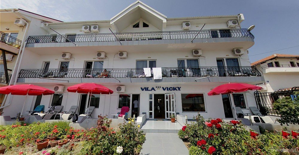 VILA-VICKY-COSTINESTI-ROMANIA-AIR-TOUR-TRAVEL-1